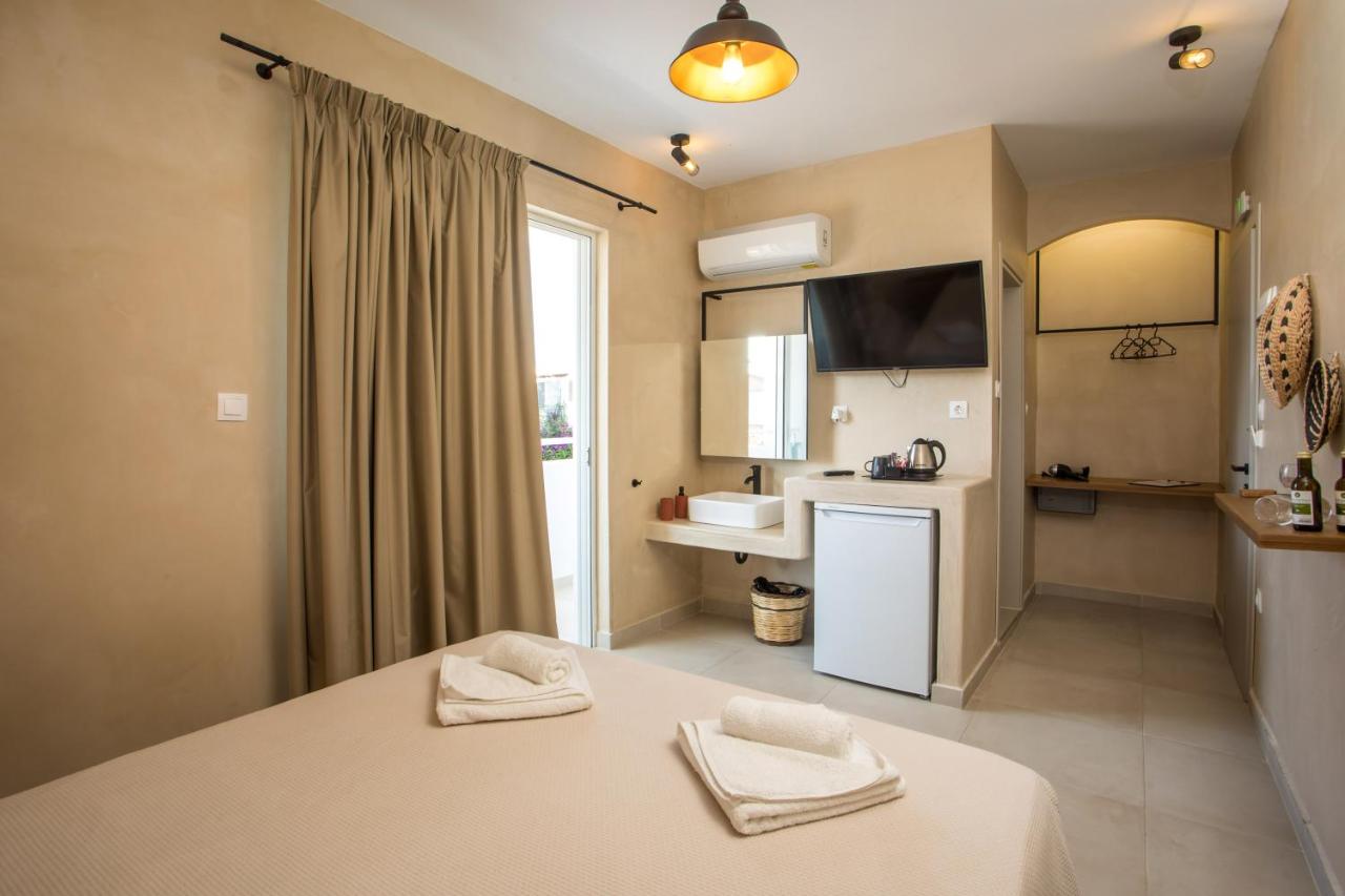 Atma Beach Rooms & Suites