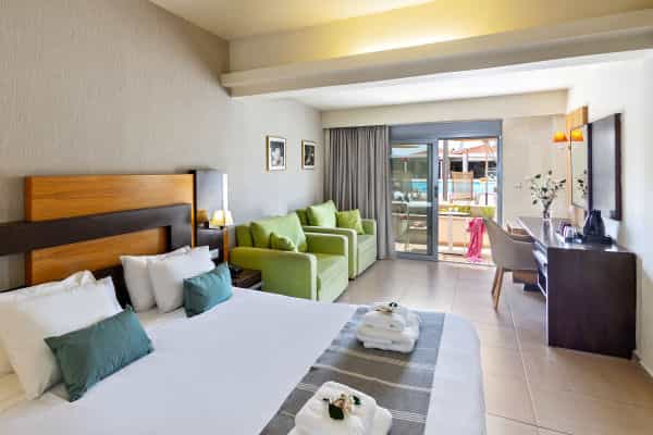 dal travel Leonardo Kolymbia Beach