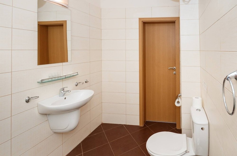 Seaside Garden 2 Bedroom Apartment For 41 Pax