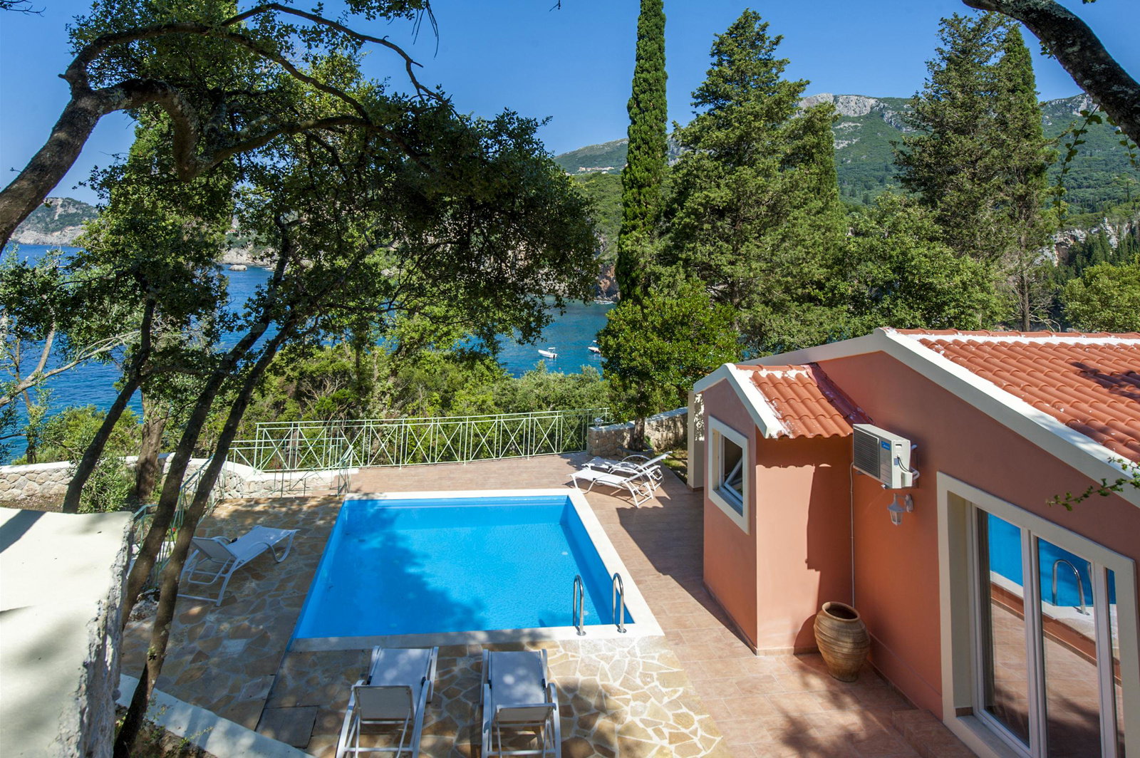 Blue Princess Beach Hotel And Suites