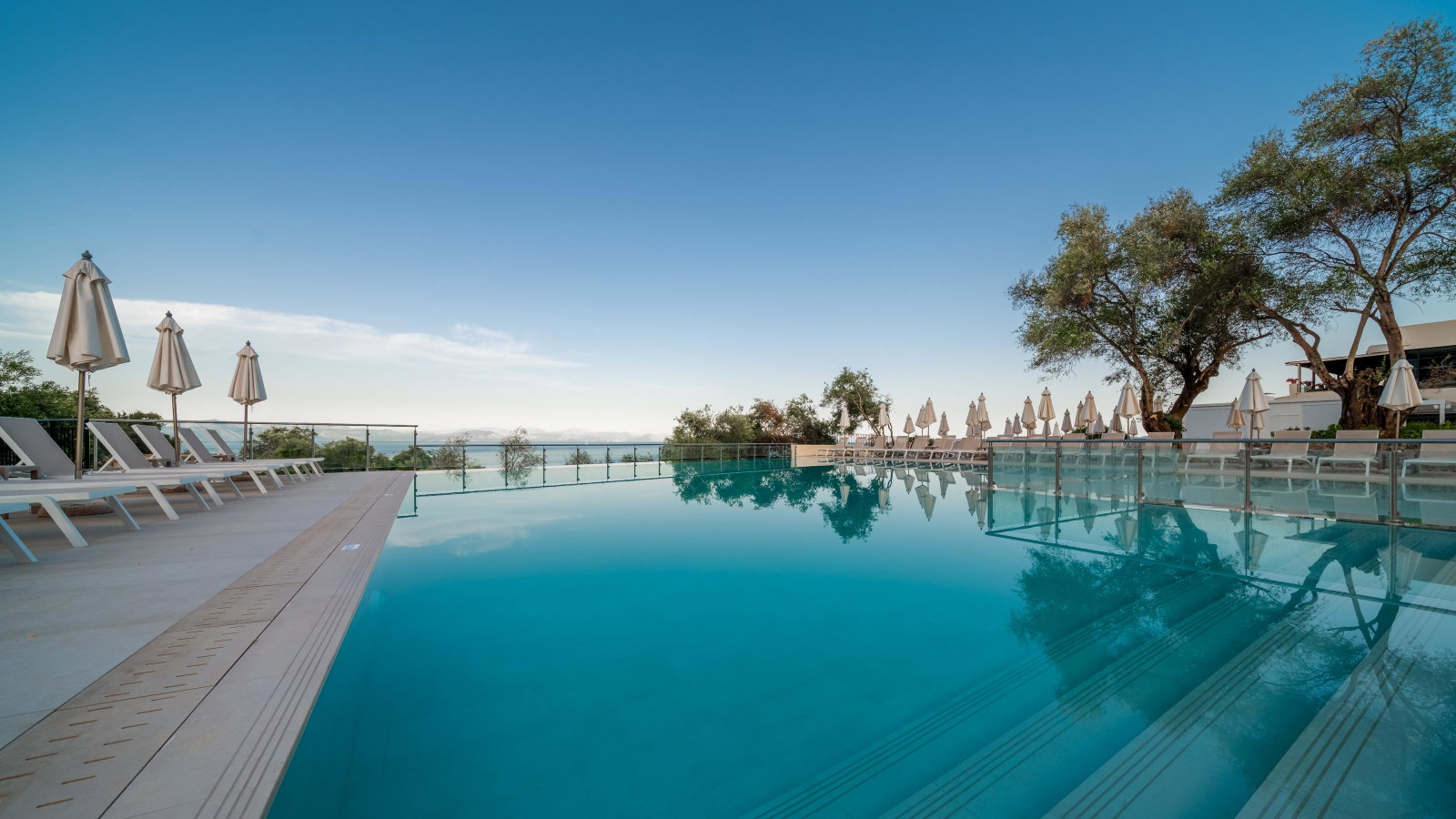 dal travel Aeolos Beach Resort
