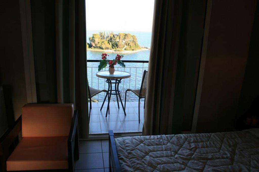 Aegli Hotel