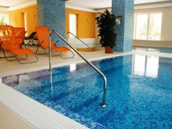 Royal Club Hotel