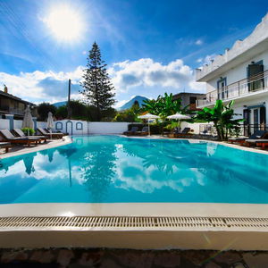 Hotel Aquarius Beach Eco-Hotel cazare Mesongi