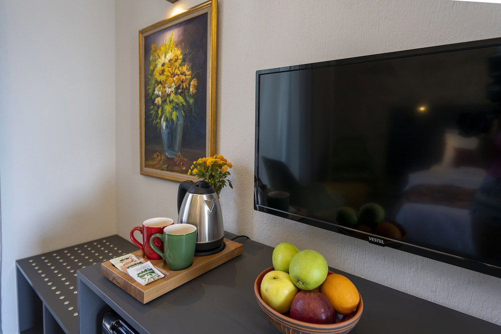 Hotel Dadya Bora Hotel