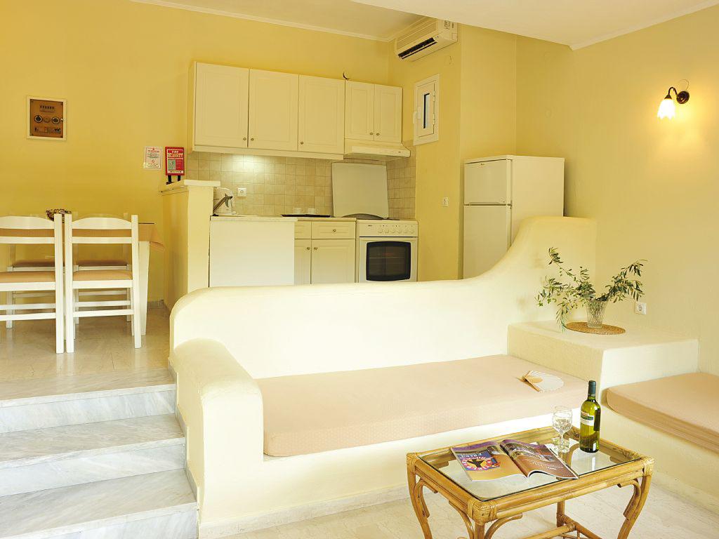 Balaris Apartments