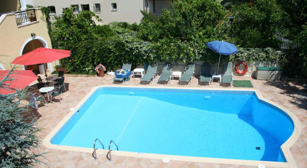 Balaris Apartments