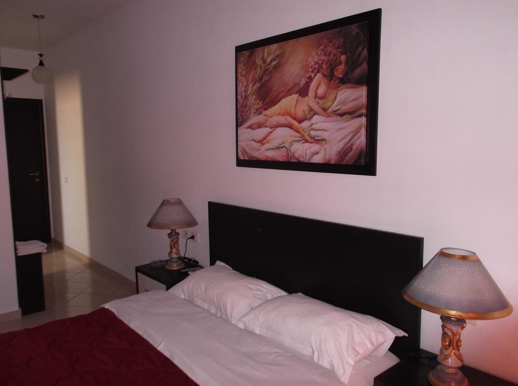 Haris Hotel