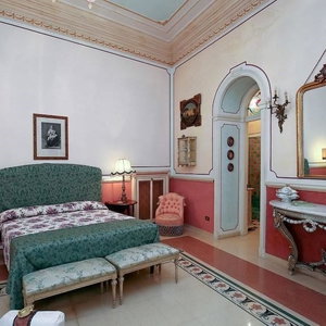 Sejur B And B Flora House vacanta Salerno