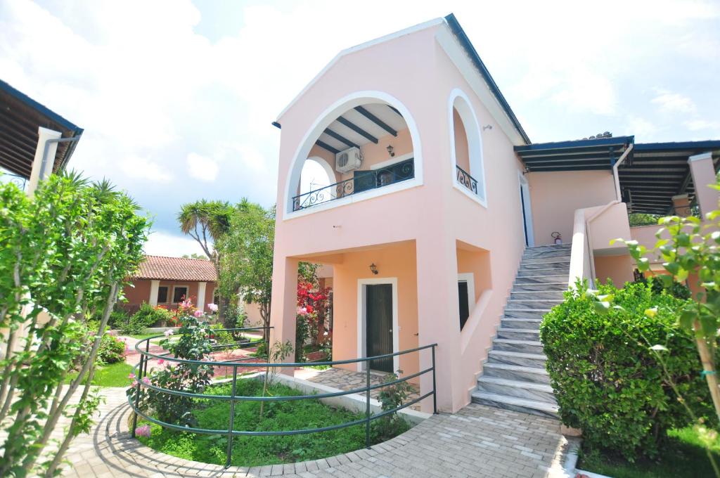 dal travel Acharavi Garden