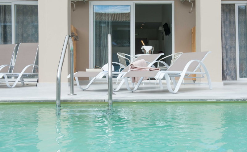 Amour Holiday Resort