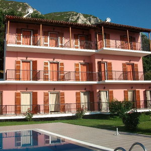 Hotel Aronis Apartments cazare Benitses