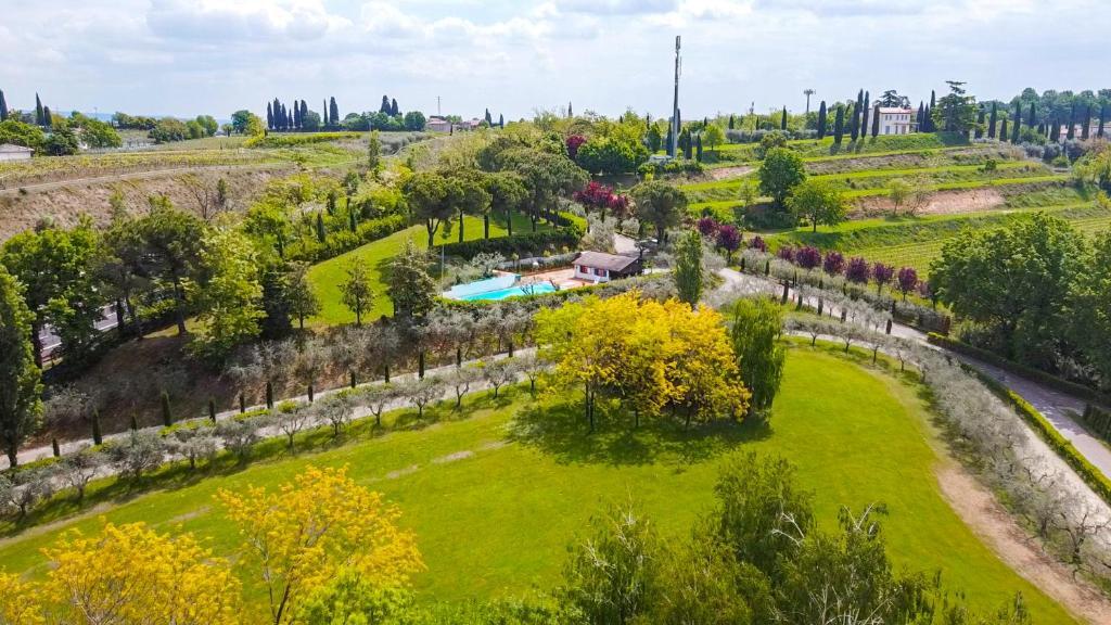 Hotel Lake & Country Holidays