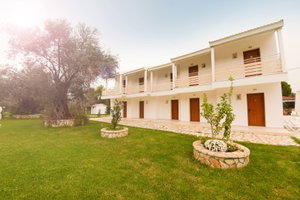 Hotel The Eleonas Bohotel & Annex cazare Kavos
