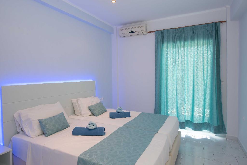 Hotel Silver Beach Hotel And Annexe Apartments