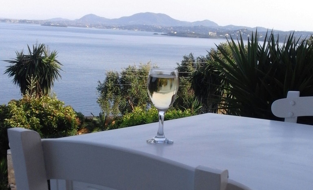 Stefanos Place