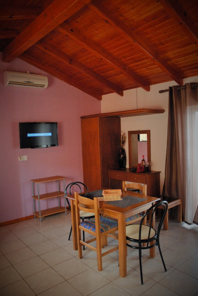 Stefanos Place