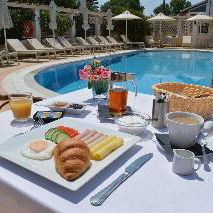 Hotel Konstantina Apartments cazare Kavos