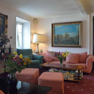 Hotel Konstantinoupolis Hotel cazare Akra Agiou Spyridonos