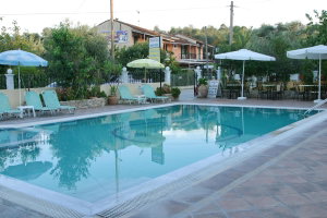 Hotel Makis Louvlis Apartments & Studios cazare Moraitika