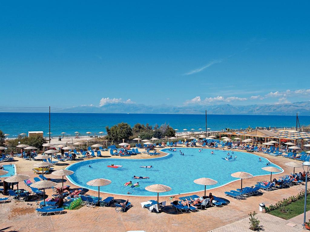 Almyros Beach Resort And Spa