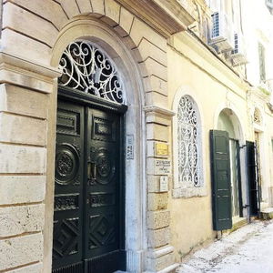 Hotel Collas Liston Suite cazare Akra Agiou Spyridonos