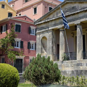 Hotel Durrell Liston Suites cazare Akra Agiou Spyridonos