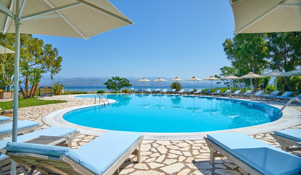 Chrismos Luxury Suites And Studios