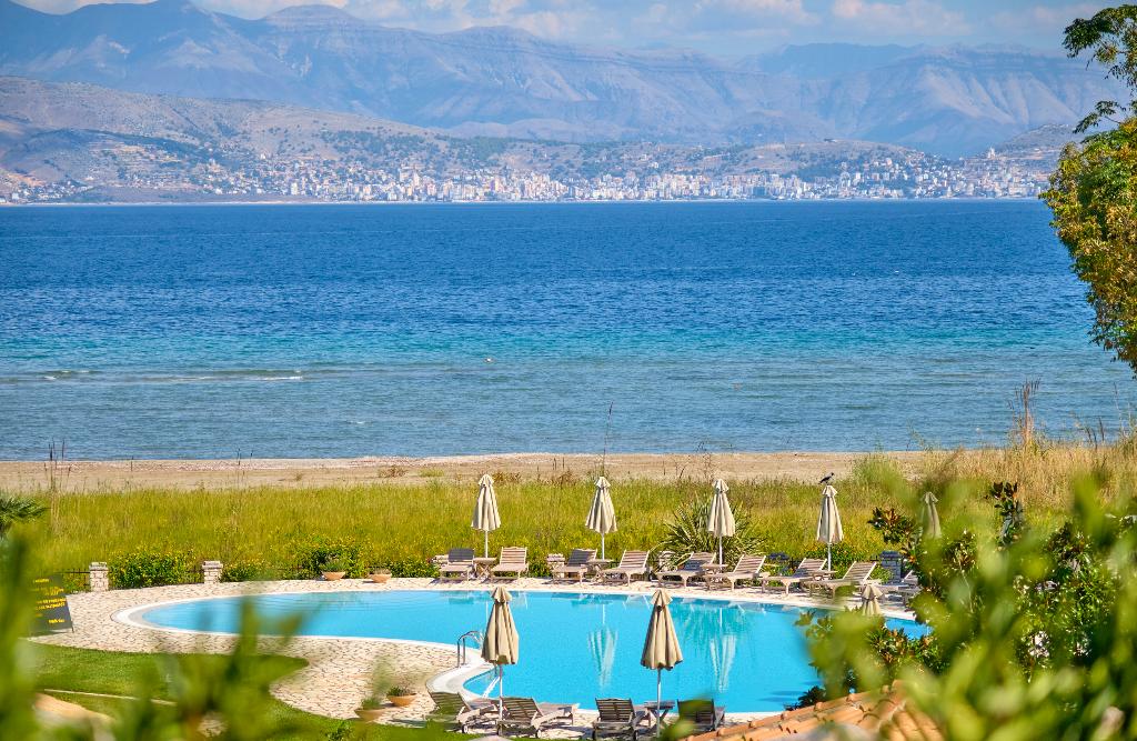 dal travel Chrismos Luxury Suites And Studios