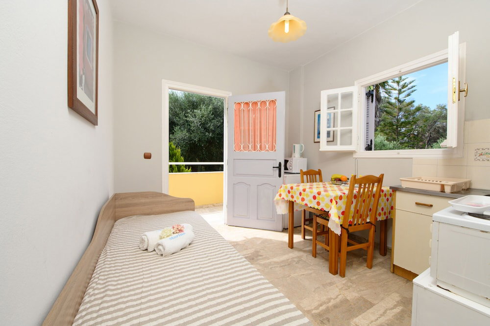 Marina Apartments And Studios