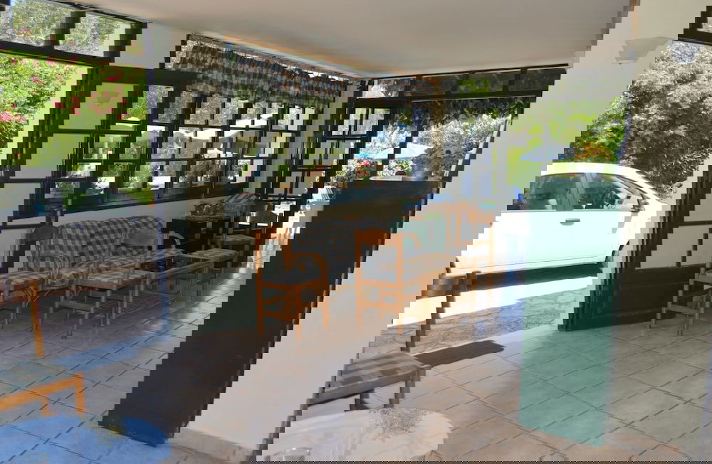 Hotel Mayflower Apartment & Studios