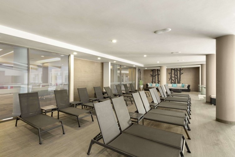Ramada Plaza By Wyndham Bucharest Convention Center
