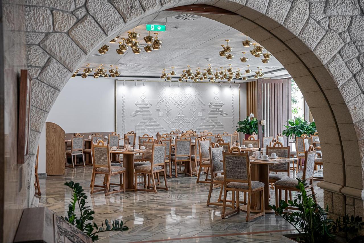 Akali Hotel
