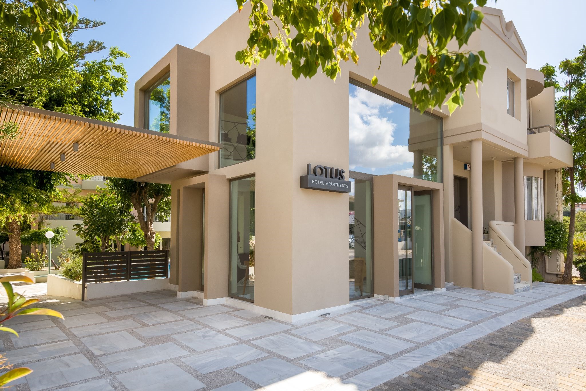 Hotel Lotus Hotel Apartments cazare Daratsos
