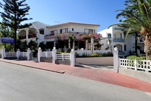 Hotel Apollon Hotel Apartments cazare Platanes