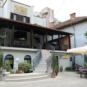 Hotel Antique Pension cazare Targu Jiu
