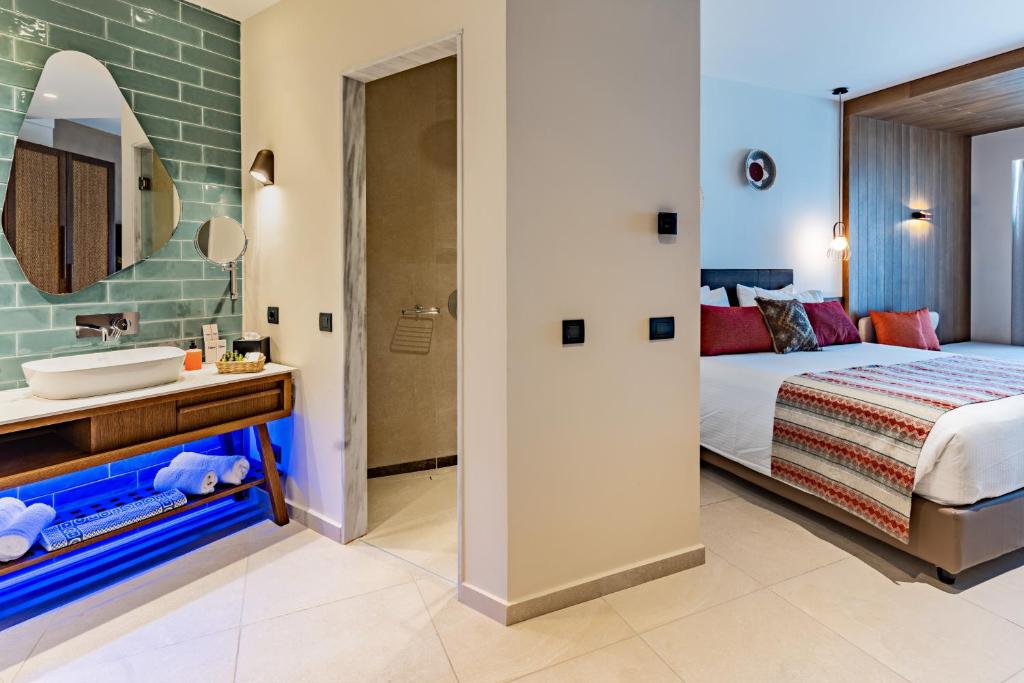 Minos Ambassador All Suites & Spa Adults Only 16+