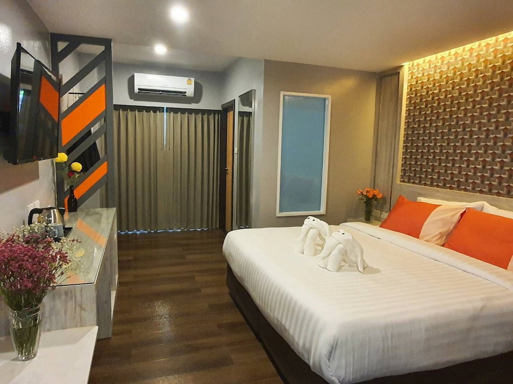 Season Place Hotel