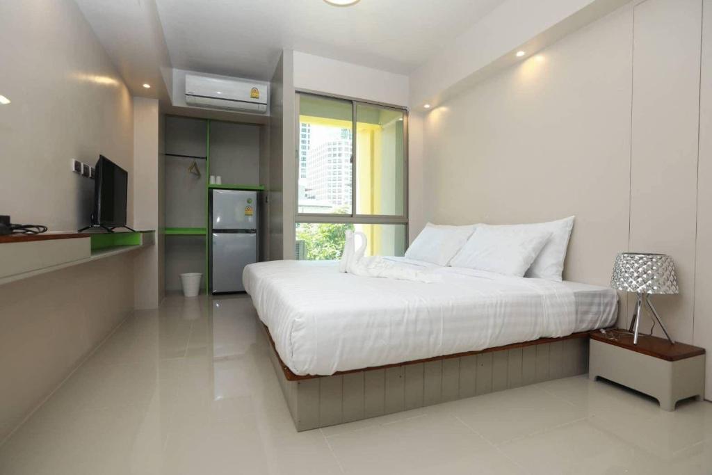A Room Bangkok Sathorn