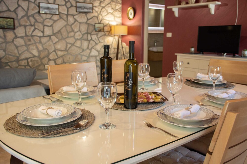 Hotel Holiday Home Luna