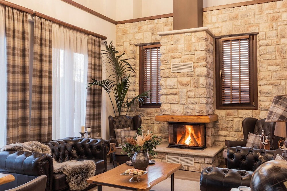 Hotel Montana Lake View