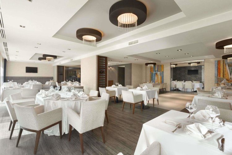 Ramada By Wyndham Pitesti