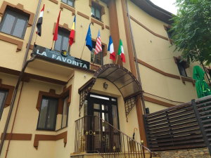Hotel La Favorita Guesthouse Boutique cazare Craiova