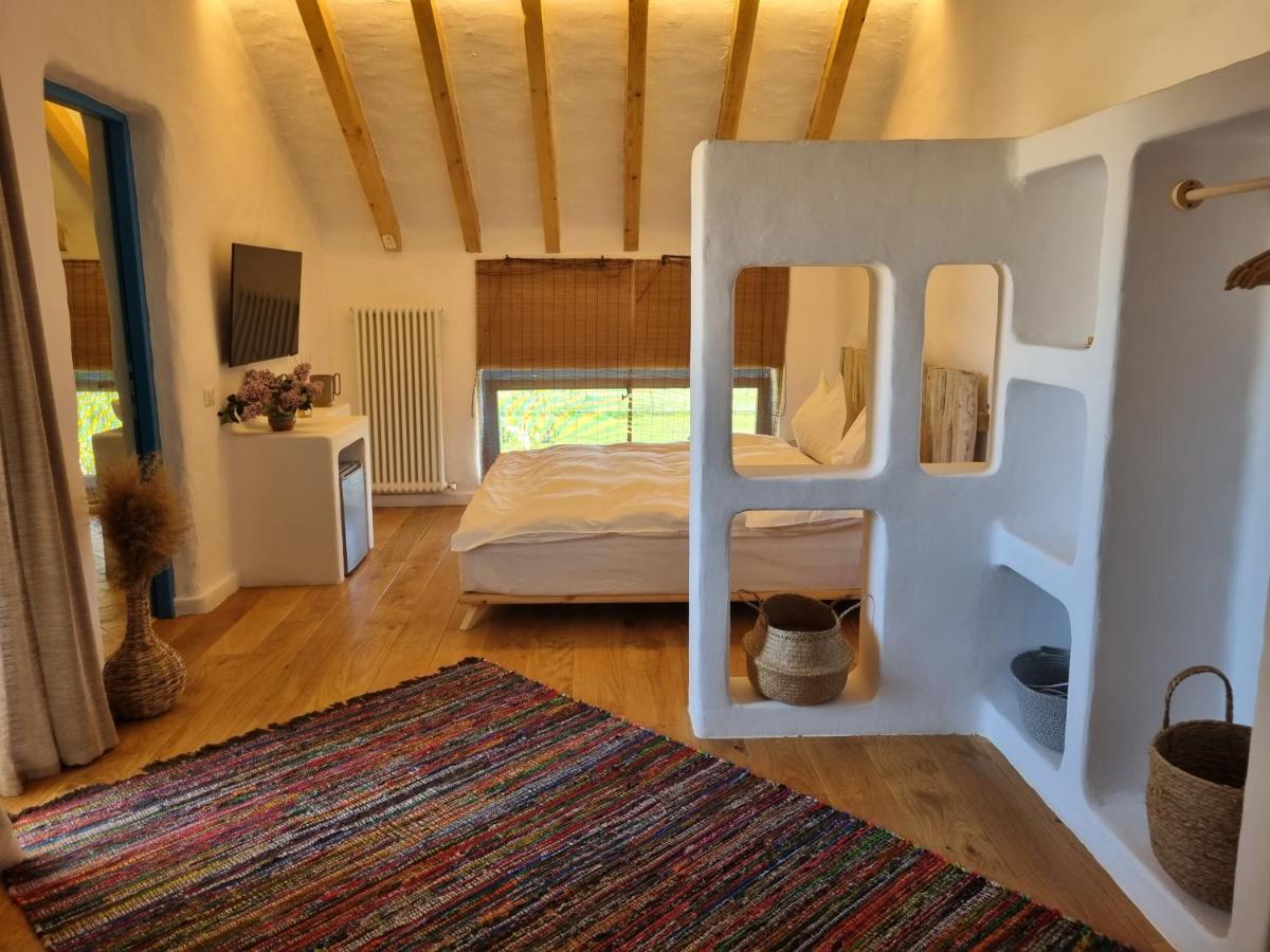 5 Chirpici - Small Traditional Resort