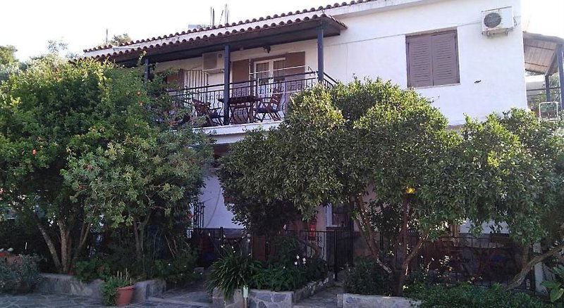 Hotel Stelios Studios