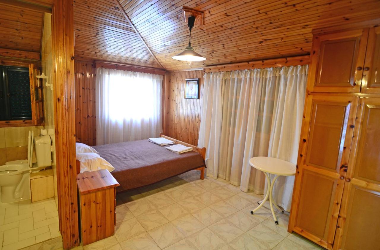 Acapulco Marinos Studios & Apartments