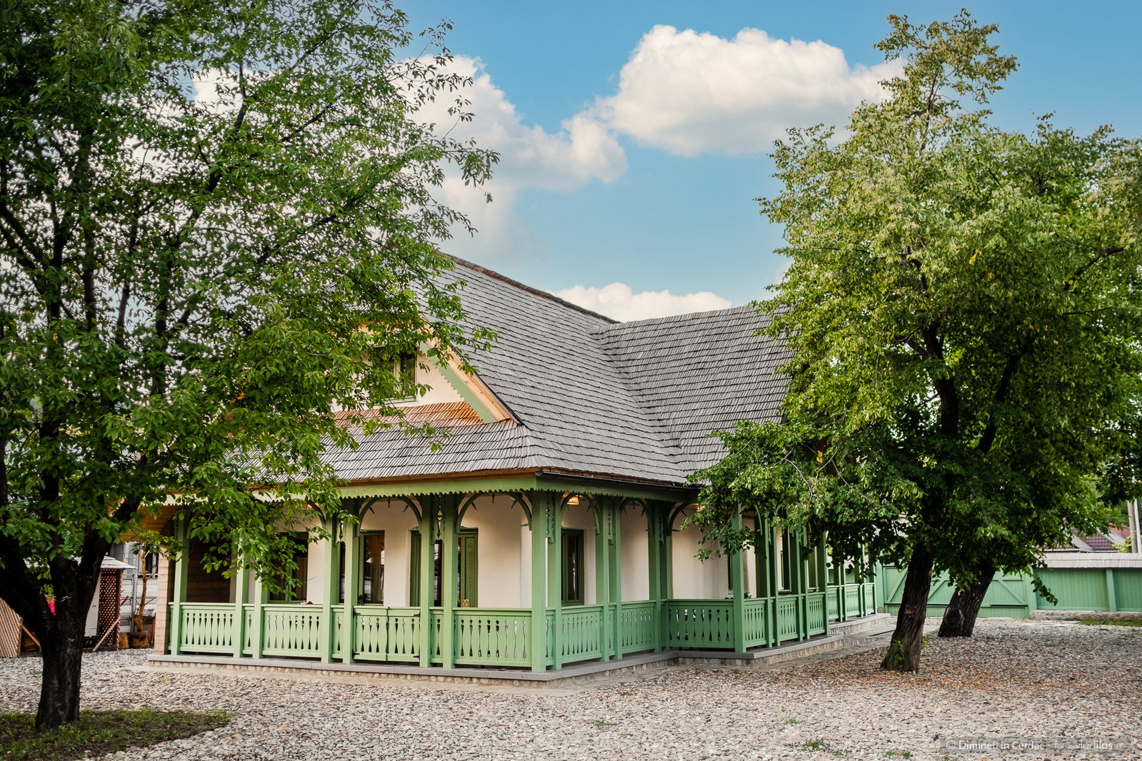 Dimineti In Cerdac