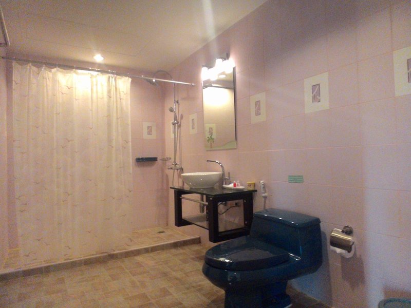 Hotel Lunarhut Resort