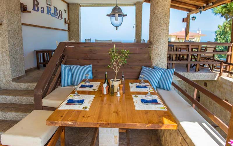 Spiros-Soula Family Htl & Thematic Suites