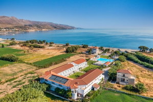 Hotel Mrs Chryssana Beach Hotel cazare Kolympari